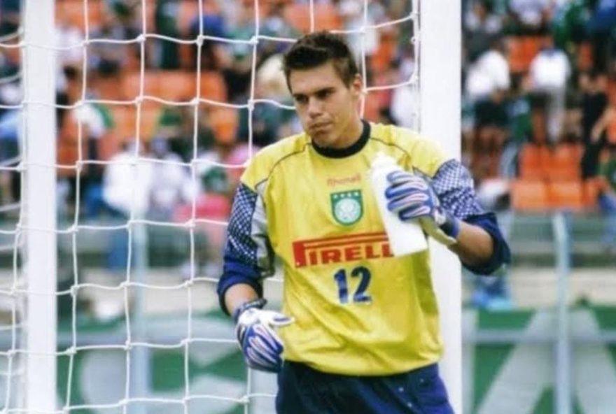 deola2C-ex-goleiro-do-palmeiras2C-relembra-carreira-e-novo-desafio-como-preparador-de-goleiros-no-sfera-para-a-copa-sao-paulo-2025