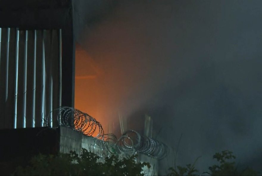 deposito-de-motel-em-bh-pega-fogo-e-25-quartos-sao-evacuados deposito-de-motel-em-bh-pega-fogo-e-25-quartos-sao-evacuados