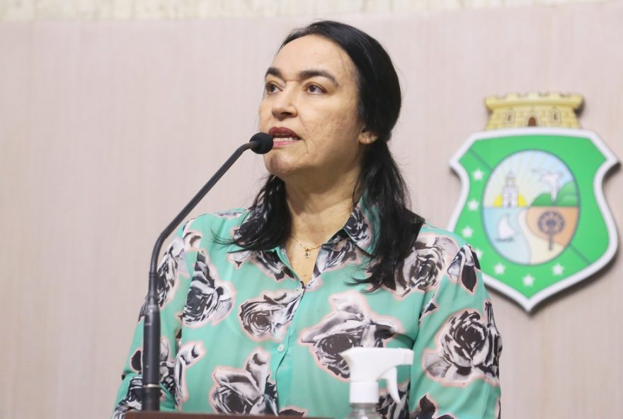 deputada-silvana-pl-e-vitima-de-assalto-em-fortaleza3A-suspeitos-detidos deputada-silvana-pl-e-vitima-de-assalto-em-fortaleza3A-suspeitos-detidos