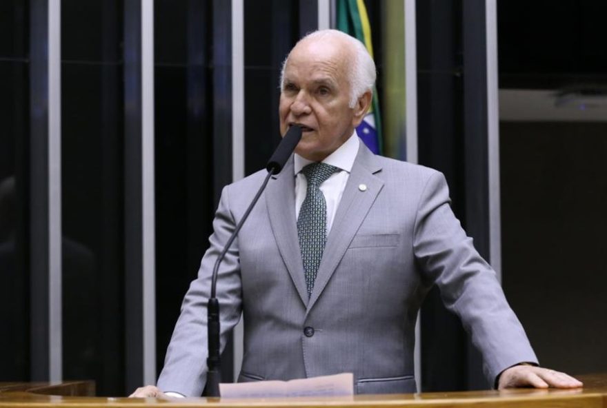 deputado-gilberto-nascimento-e-eleito-presidente-da-bancada-evangelica-com-117-votos