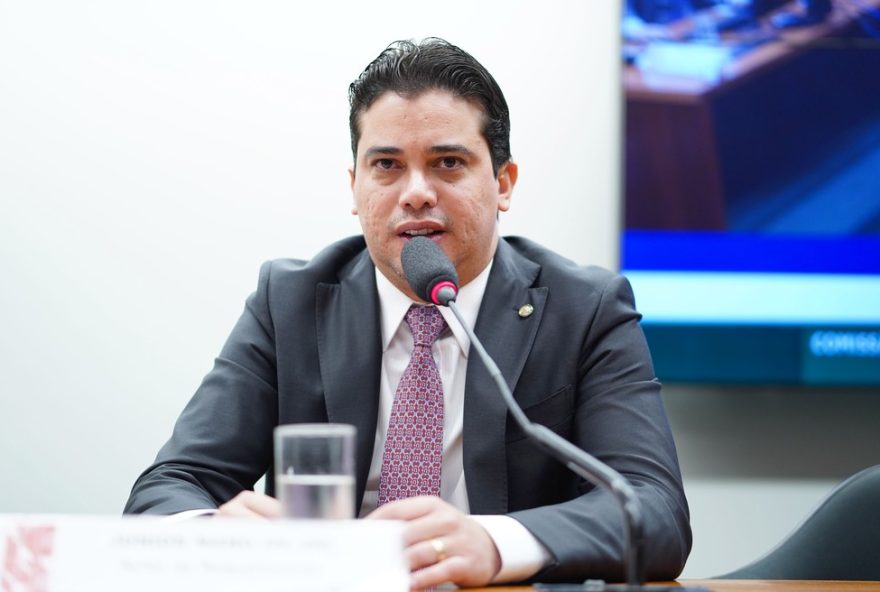 deputado-junior-mano3A-emendas-suspeitas-e-irregulares-levantam-duvidas-sobre-corrupcao-e-ma-gestao-de-verbas-publicas