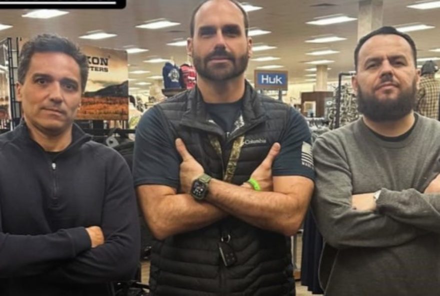 deputados-estaduais-de-sp-se-encontram-com-eduardo-bolsonaro-nos-eua-apos-se-tornar-reu