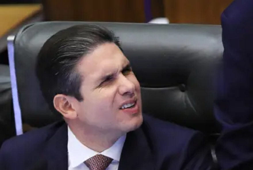 deputados-planejam-retaliacao-ao-senado-apos-rejeicao-da-pec-da-blindagem