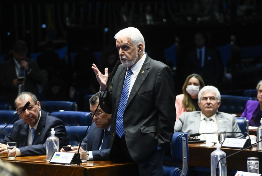 derrubada-do-iof3A-lider-do-governo-e-presidente-do-senado-trocam-farpas-em-sessao-tumultuada-nesta-quarta