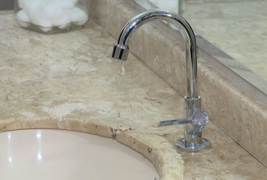 desabastecimento-de-agua-na-vespera-de-natal3A-mais-de-50-bairros-de-curitiba-sao-afetados2C-normalizacao-prevista-para-depois-do-natal desabastecimento-de-agua-na-vespera-de-natal3A-mais-de-50-bairros-de-curitiba-sao-afetados2C-normalizacao-prevista-para-depois-do-natal