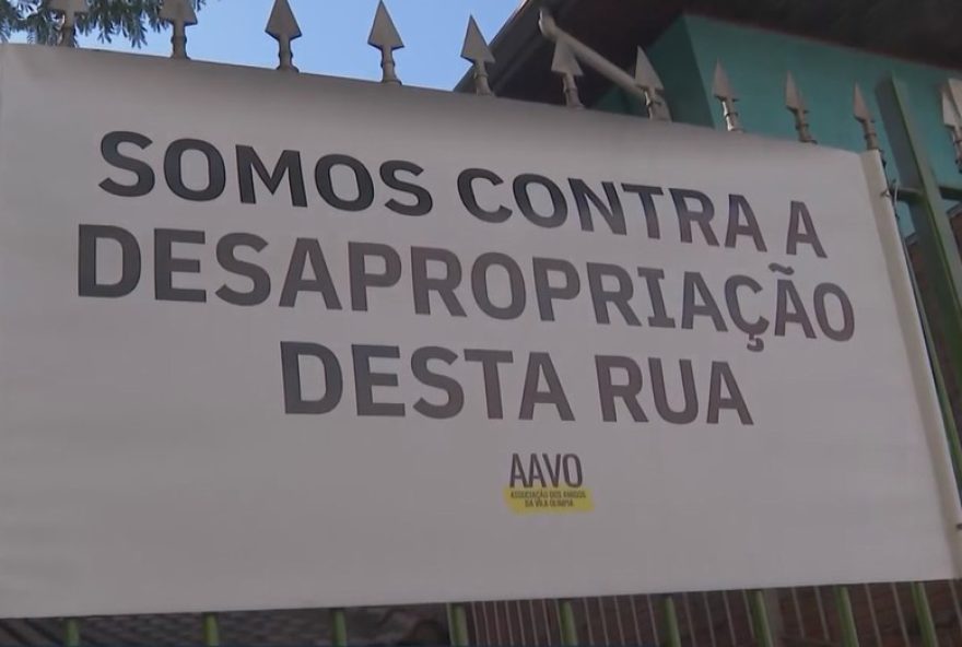 desapropriacao-na-vila-olimpia3A-moradores-e-comerciantes-protestam-contra-valores-oferecidos-pela-prefeitura-de-sao-paulo