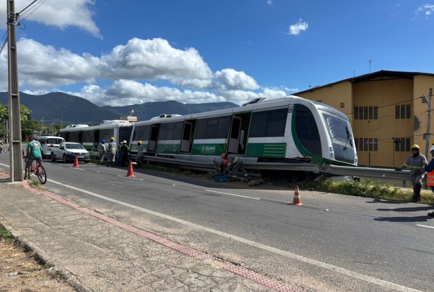 descarrilamento-de-vlt-em-sobral3A-equipes-trabalham-para-normalizar-operacao-e-garantir-seguranca-dos-passageiros