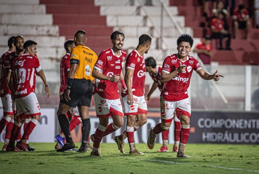 desfalques-de-elias-e-emerson-urso-desafiam-vila-nova-em-proximos-jogos desfalques-de-elias-e-emerson-urso-desafiam-vila-nova-em-proximos-jogos