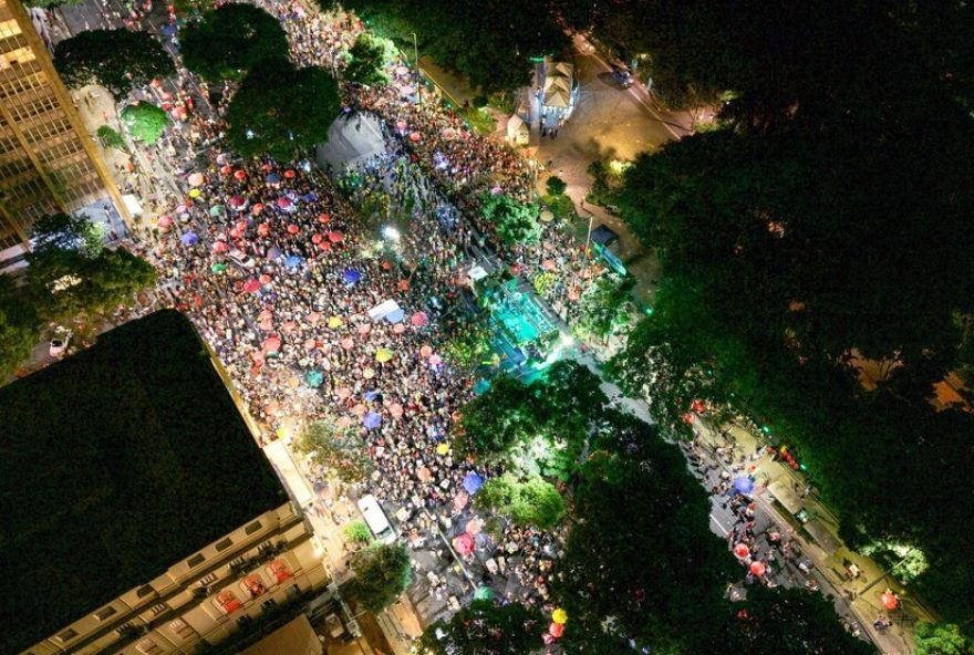 desfile-do-bloco-chama-o-sindico-celebra-o-carnaval-de-bh-com-musica-e-consciencia-ambiental