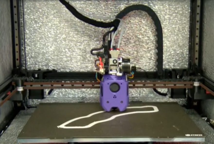 desfile-inovador3A-beija-flor-utiliza-impressora-3d-para-criar-figurinos-e-aderecos-para-o-carnaval-de-2026 desfile-inovador3A-beija-flor-utiliza-impressora-3d-para-criar-figurinos-e-aderecos-para-o-carnaval-de-2026