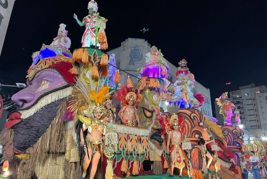 desfiles-das-escolas-de-samba-de-joacaba3A-soweto2C-unidos-do-herval2C-academicos-do-grande-vale-e-vale-samba-no-carnaval-de-santa-catarina desfiles-das-escolas-de-samba-de-joacaba3A-soweto2C-unidos-do-herval2C-academicos-do-grande-vale-e-vale-samba-no-carnaval-de-santa-catarina