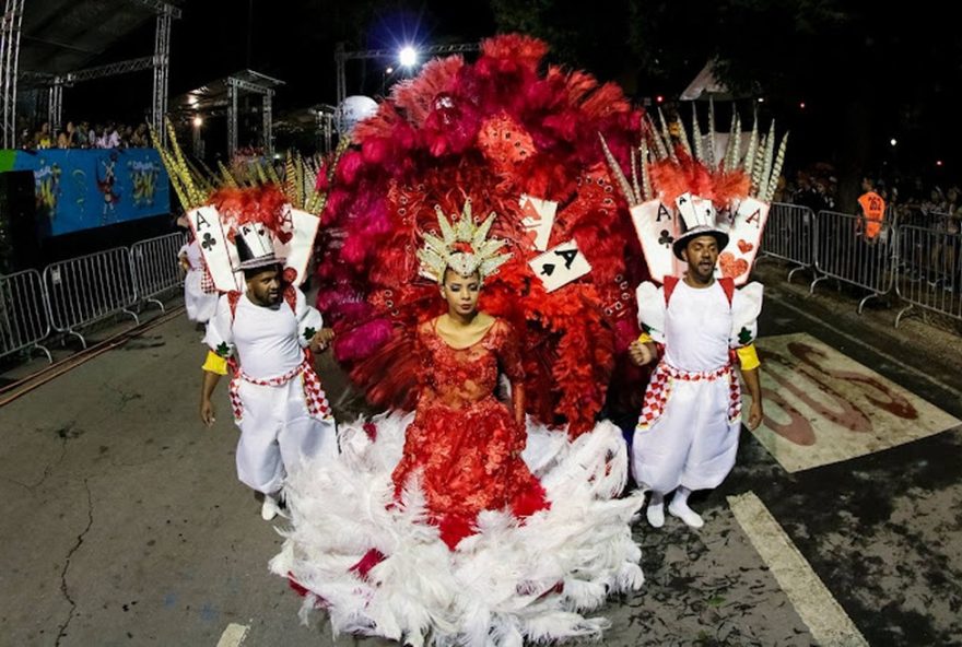 desfiles-de-escolas-de-samba-e-blocos-caricatos-em-bh3A-confira-a-programacao-e-premiacoes desfiles-de-escolas-de-samba-e-blocos-caricatos-em-bh3A-confira-a-programacao-e-premiacoes