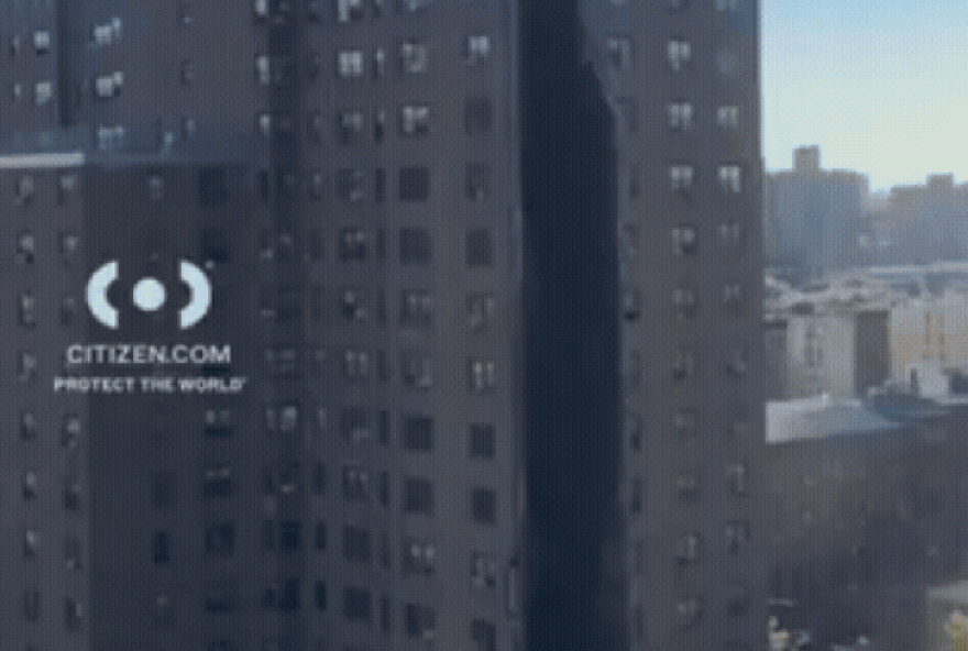 desmoronamento-parcial-de-arranha-ceu-em-nova-york-apos-explosao-de-gas