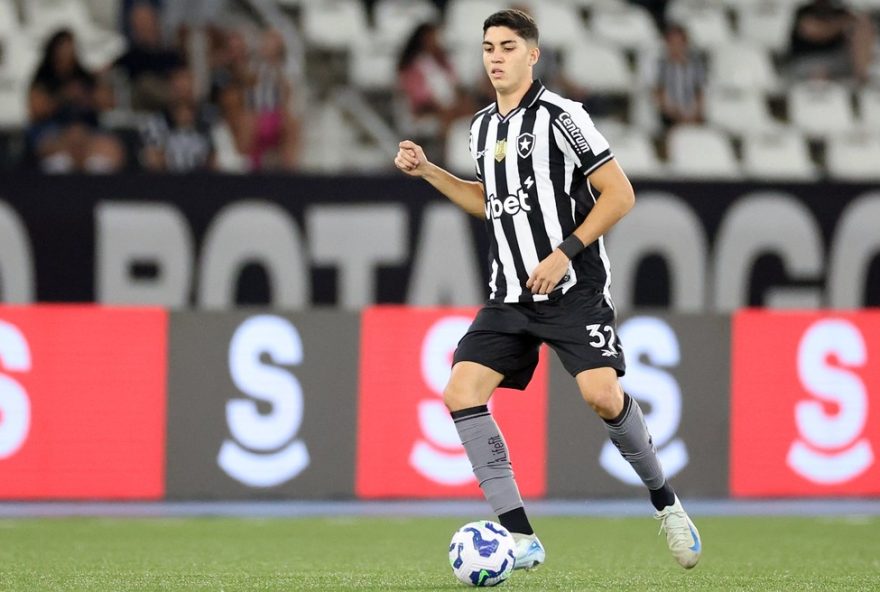 despedida-de-jair3A-botafogo-fecha-contrato-com-nottingham-forest-confira-detalhes-da-passagem-do-zagueiro-pelo-time-carioca