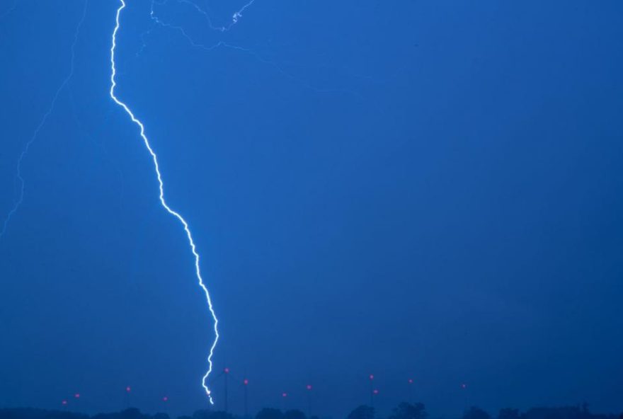dez-de-feridos-apos-serem-atingidos-por-raio-durante-protesto-no-brasil dez-de-feridos-apos-serem-atingidos-por-raio-durante-protesto-no-brasil