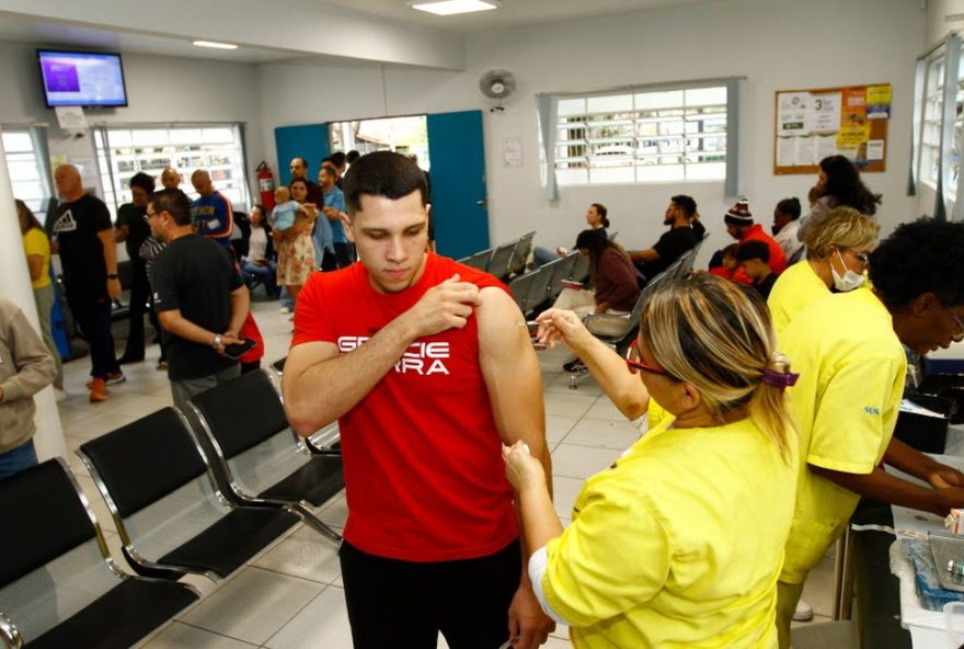 dia-d-de-vacinacao-em-sao-jose-dos-campos3A-mais-de-11-mil-doses-aplicadas-contra-a-gripe-garanta-sua-imunizacao