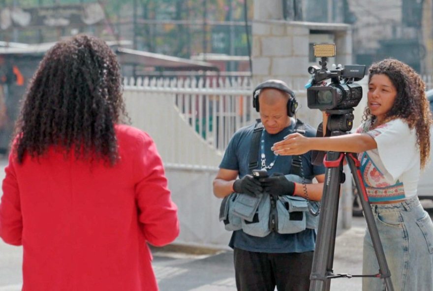 dia-do-reporter-cinematografico3A-bastidores-e-curiosidades-da-profissao-que-cria-historias-visuais