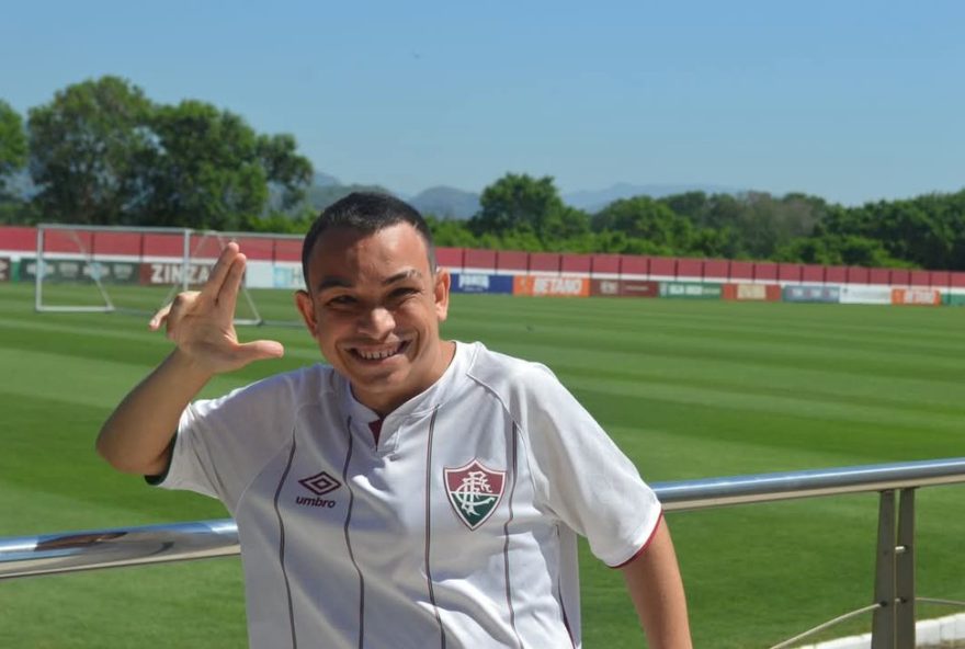 dia-mundial-das-doencas-raras3A-fluminense-apoia-tricolor-com-alfamanosidose