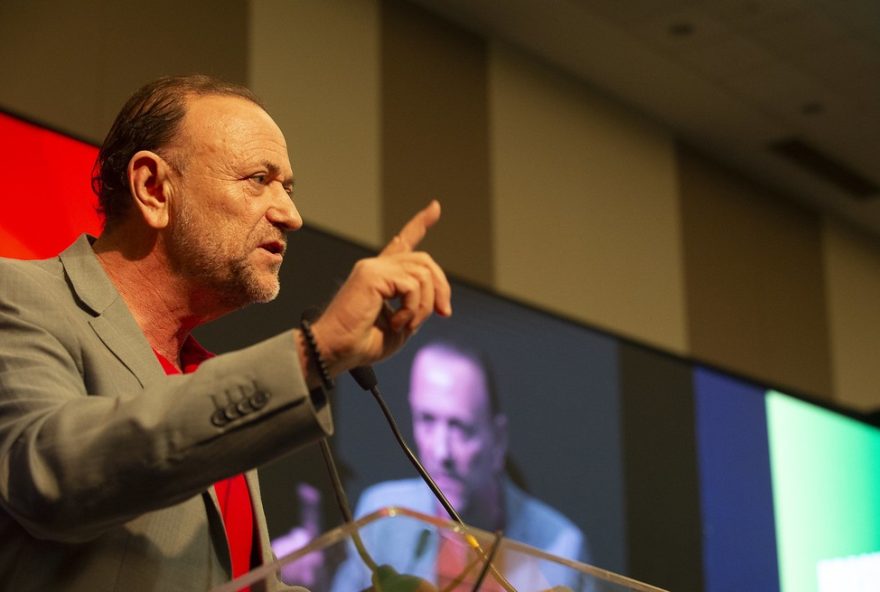 dialogo-nao-contraditorio-com-centrao2C-diz-presidente-do-pt-sobre-estrategia-politica-para-eleicoes dialogo-nao-contraditorio-com-centrao2C-diz-presidente-do-pt-sobre-estrategia-politica-para-eleicoes