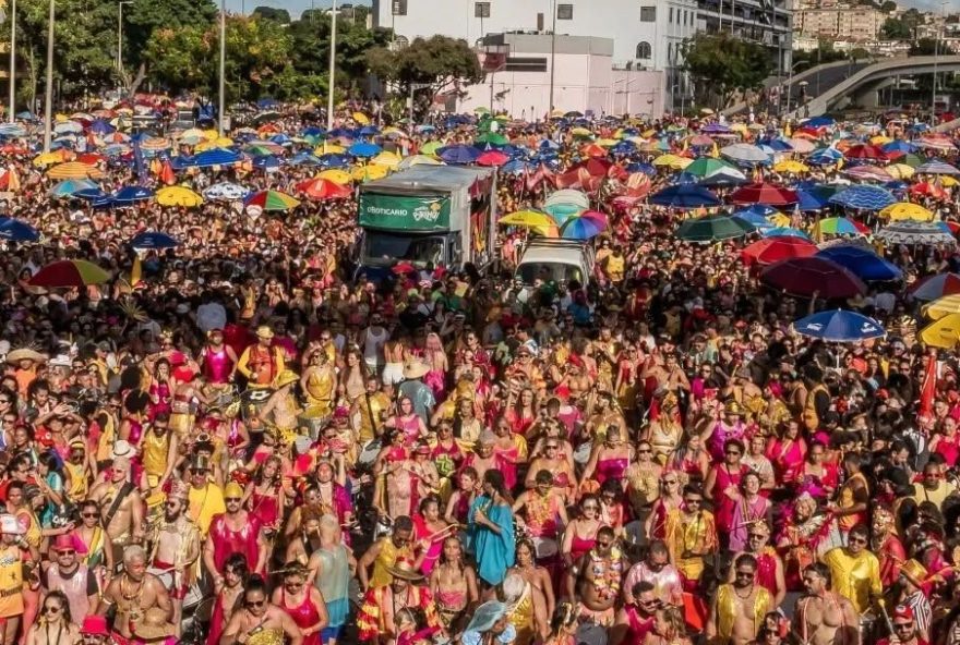 dicas-de-especialistas-para-evitar-lesoes-no-carnaval3A-aproveite-a-folia-com-seguranca