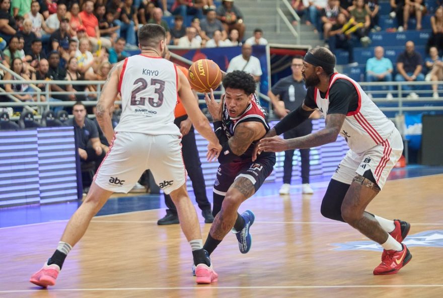 didi-louzada-comemora-recorde-de-pontos-em-vitoria-na-semifinal-do-nbb3A-22quero-meu-primeiro-titulo22