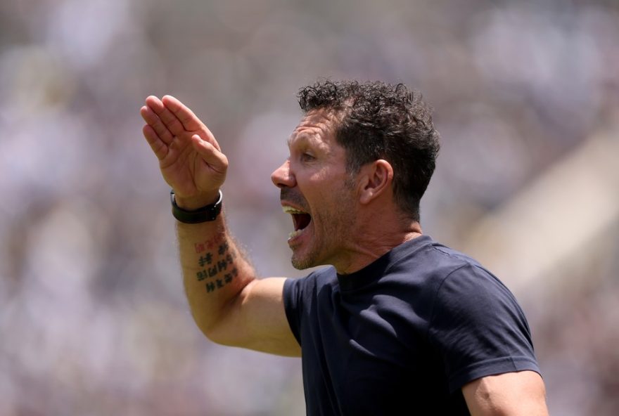 diego-simeone2C-tecnico-do-atletico-de-madrid2C-critica-arbitragem-apos-vitoria-contra-o-botafogo