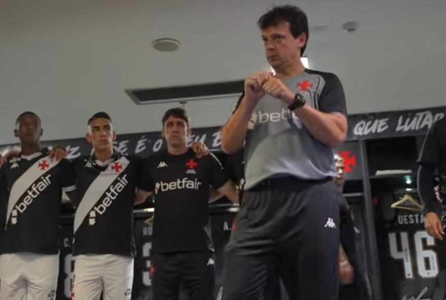 diniz2C-vegetti-e-coutinho-motivam-jogadores-apos-vitoria-do-vasco3A-foco-para-180-minutos-da-semifinal-da-copa-do-brasil diniz2C-vegetti-e-coutinho-motivam-jogadores-apos-vitoria-do-vasco3A-foco-para-180-minutos-da-semifinal-da-copa-do-brasil