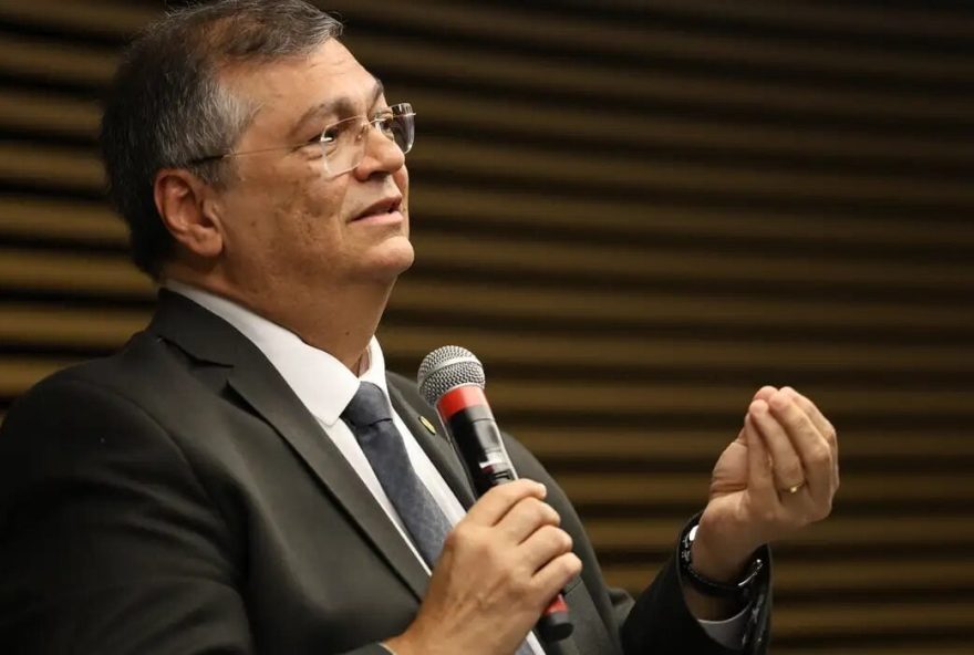 dino-abre-investigacao-contra-familia-bolsonaro2C-carla-zambelli2C-luciano-hang-e-outros-com-base-da-cpi-da-covid