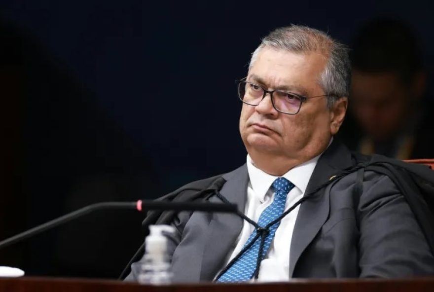 dino-suspende-quebra-de-sigilo-de-lulinha-e-demais-alvos-da-cpi-do-inss
