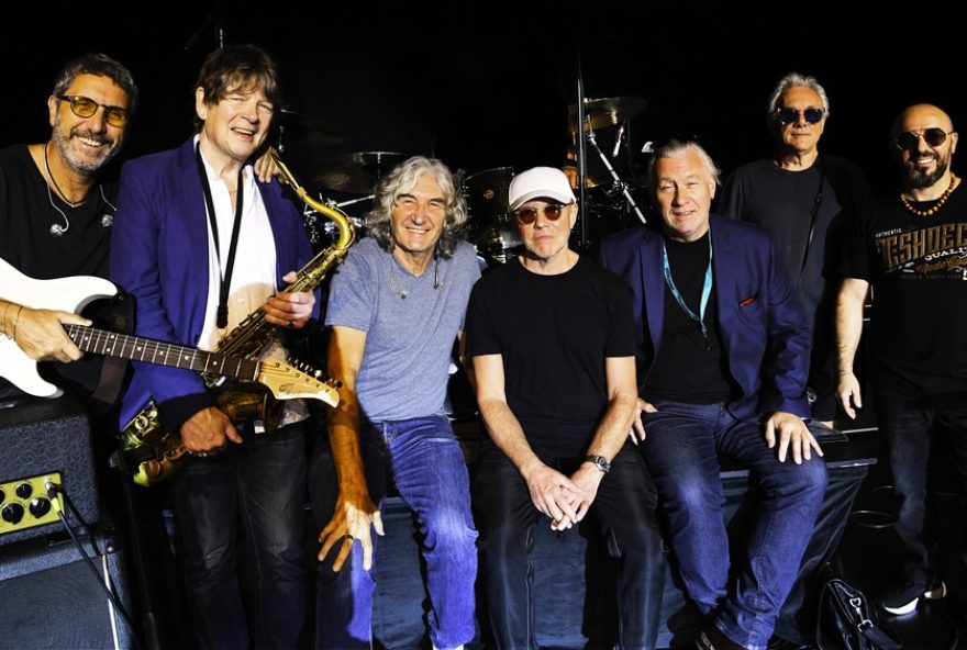 dire-straits-legacy-anuncia-show-em-juiz-de-fora-em-2025-imperdivel