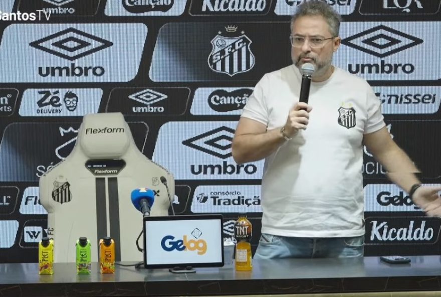 diretor-de-futebol-do-santos-defende-contratacoes-em-coletiva-acalorada-pos-jogo-contra-corinthians diretor-de-futebol-do-santos-defende-contratacoes-em-coletiva-acalorada-pos-jogo-contra-corinthians