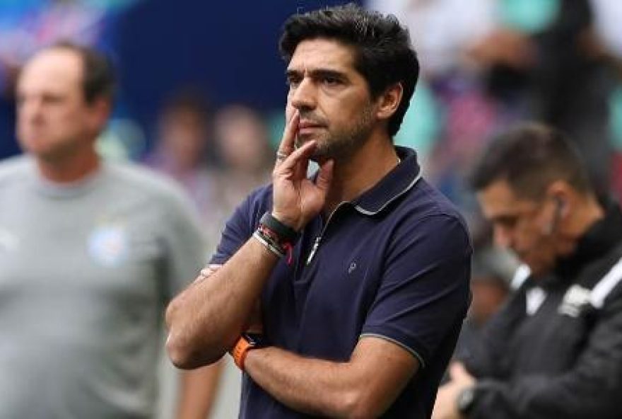 diretor-do-palmeiras-critica-declaracao-de-rogerio-ceni-sobre-abel-ferreira