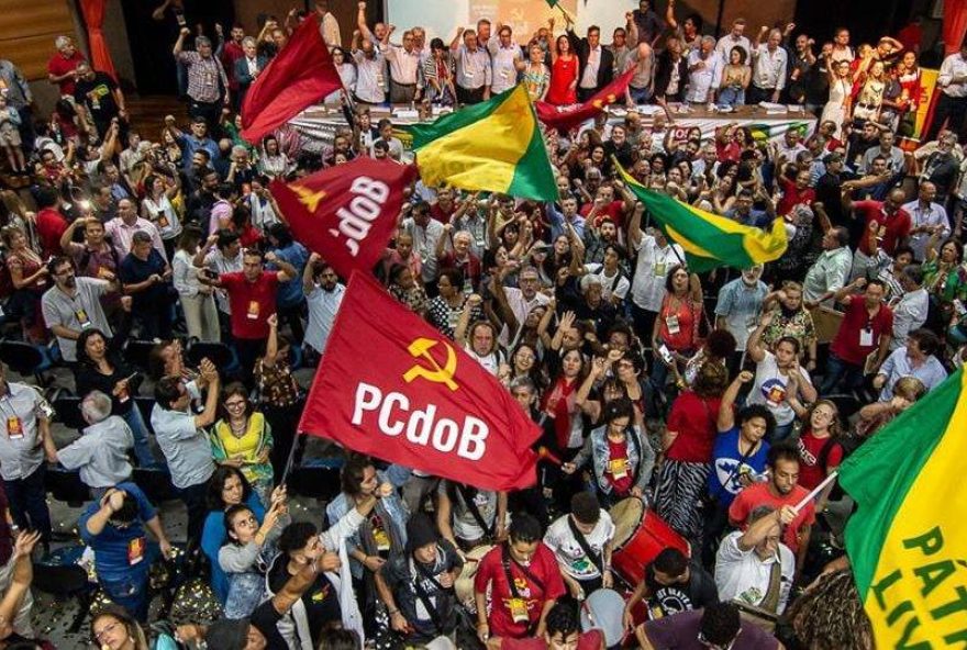 Quase metade da população acredita em ameaça comunista no Brasil