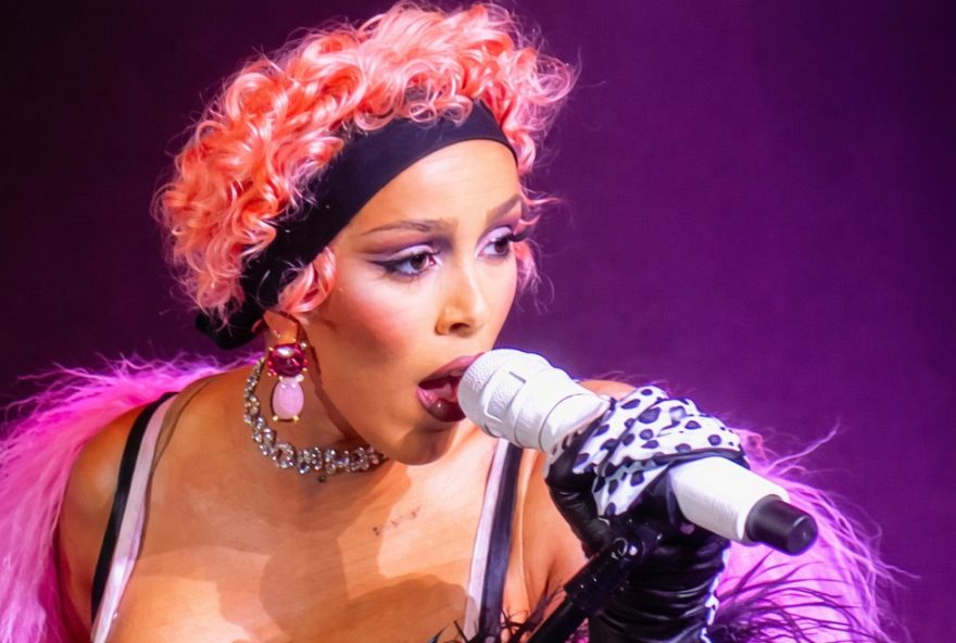doja-cat-hipnotiza-publico-com-sensualidade-e-gogo-em-show-unico-em-sao-paulo2C-na-turne-ma-vie-world.-confira-a-critica doja-cat-hipnotiza-publico-com-sensualidade-e-gogo-em-show-unico-em-sao-paulo2C-na-turne-ma-vie-world.-confira-a-critica