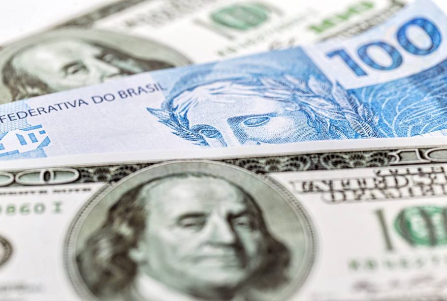 dolar-abre-em-queda-com-bolsonaro2C-trump-e-dados-dos-eua