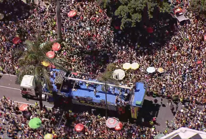 domingo-de-carnaval-em-bh3A-galeria-de-fotos-com-multidao-nas-ruas domingo-de-carnaval-em-bh3A-galeria-de-fotos-com-multidao-nas-ruas