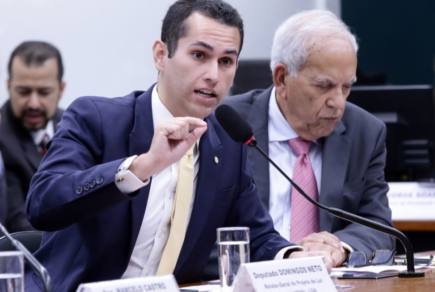 domingos-neto-assume-relatoria-de-proposta-para-planos-de-saude3B-discutira-detalhes-com-motta-nesta-quinta