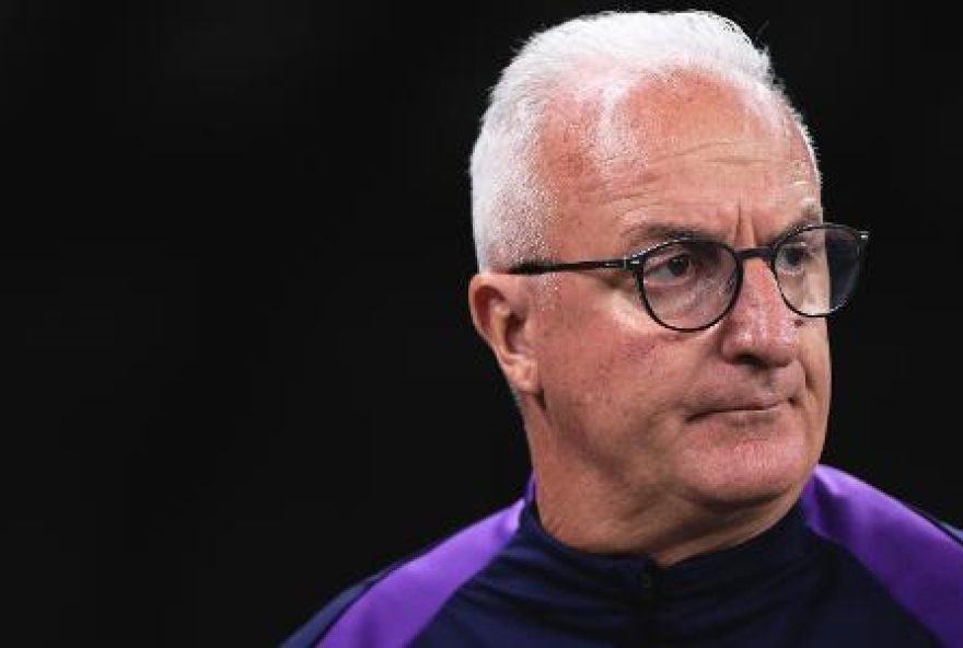dorival-perde-curinga2C-e-medalhoes-veem-fila-menor