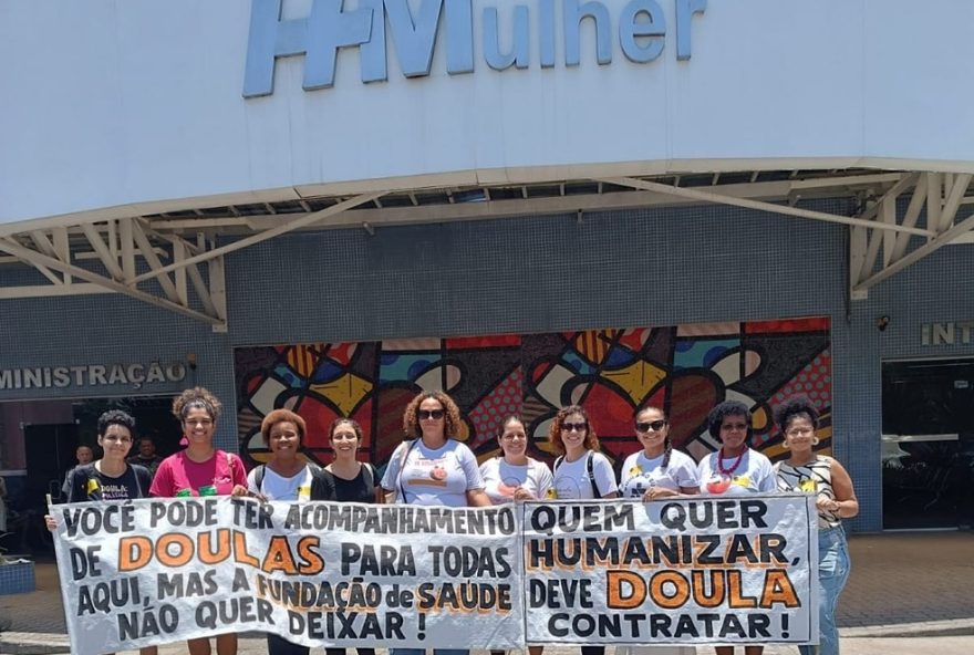 doulas-protestam-contra-fundacao-saude-por-desvio-de-verba-para-hospital-da-mulher