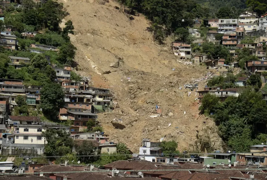 Quase dois mil municípios tem parte de sua população morando em áreas de risco