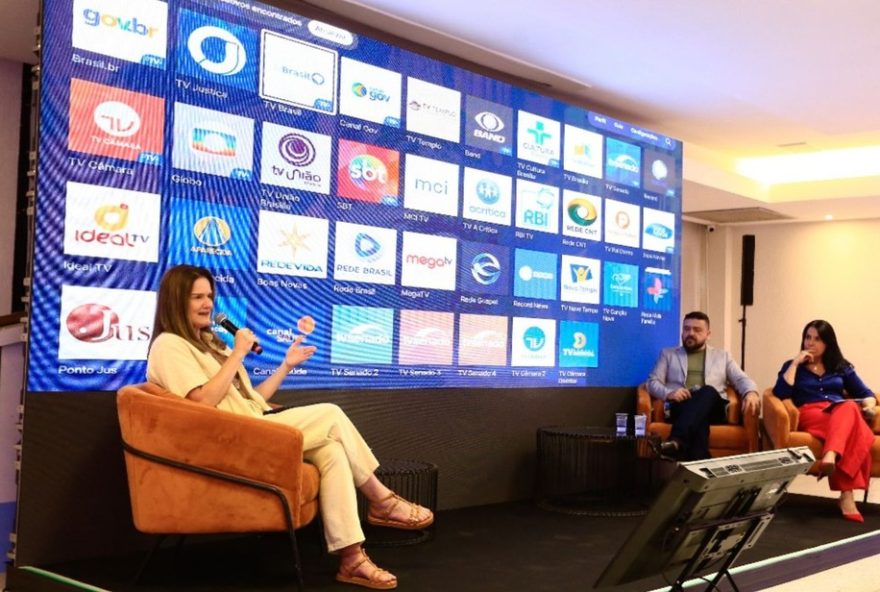 dtv2B-revoluciona-tv3A-interatividade2C-acessibilidade-e-compras-pela-tela