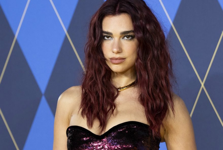 dua-lipa2C-coldplay-e-outros-pedem-limite-de-preco-para-ingressos-de-shows3A-artistas-lutam-por-equidade-e-contra-praticas-abusivas