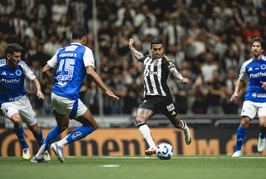 dudu2C-menos-aproveitado-no-atletico-mg2C-reencontra-cruzeiro-sem-expectativa-de-jogar3B-hulk-pede-para-nao-ser-capitao.-acompanhe