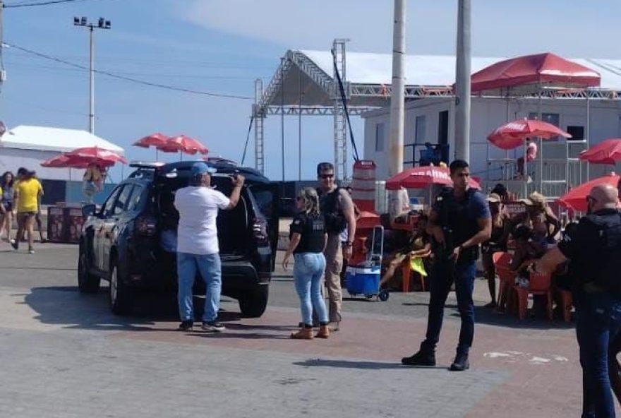 dupla-e-presa-por-extorquir-turistas-no-farol-da-barra3A-policia-civil-age-rapidamente-em-caso-de-pintores-corporais-fraudulentos dupla-e-presa-por-extorquir-turistas-no-farol-da-barra3A-policia-civil-age-rapidamente-em-caso-de-pintores-corporais-fraudulentos