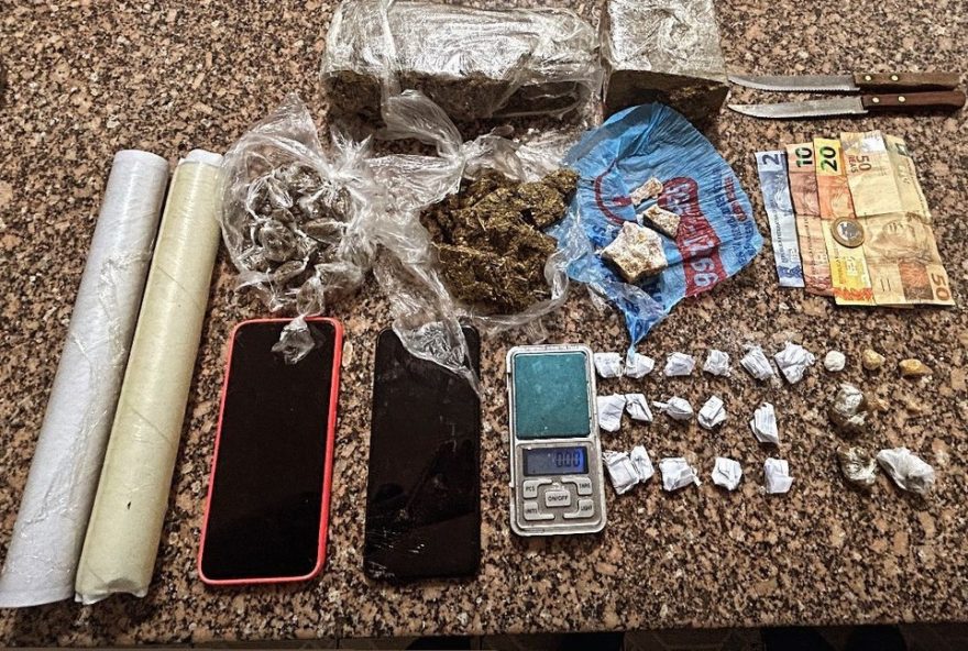 dupla-e-presa-por-trafico-de-drogas-em-santo-anastacio3B-suspeito-tenta-se-desfazer-de-maconha2C-mas-acaba-detido