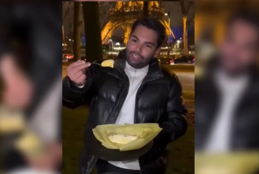 Goiano surpreende parisienses com pamonha típica em frente à Torre Eiffel (Foto: Reprodução / Arthur Gouveia)