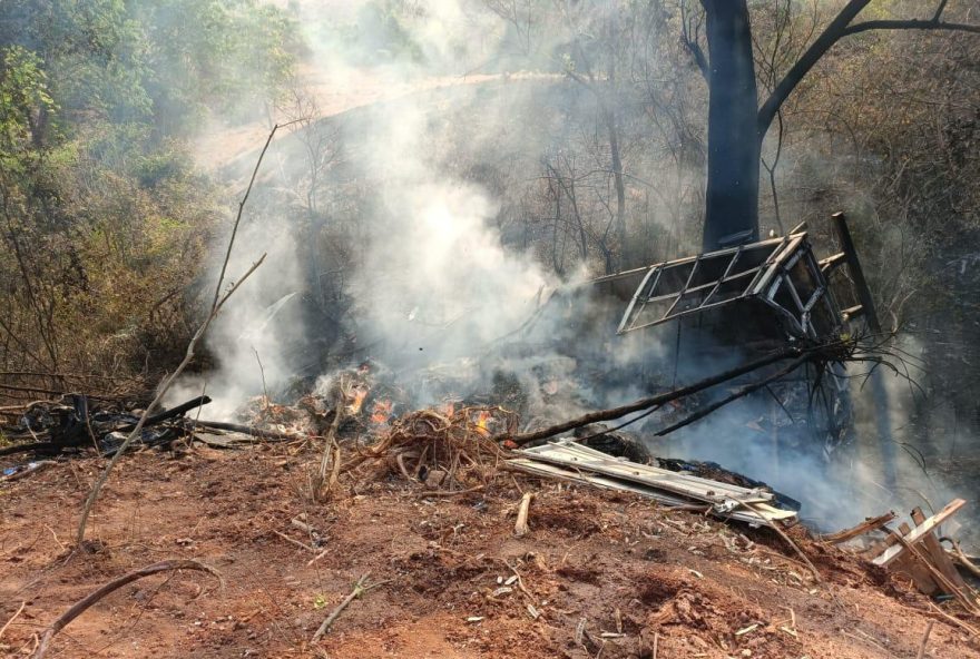 Mulher morre em grave acidente na BR-153, próximo a Jaraguá (Foto: Divulgação / PRF)