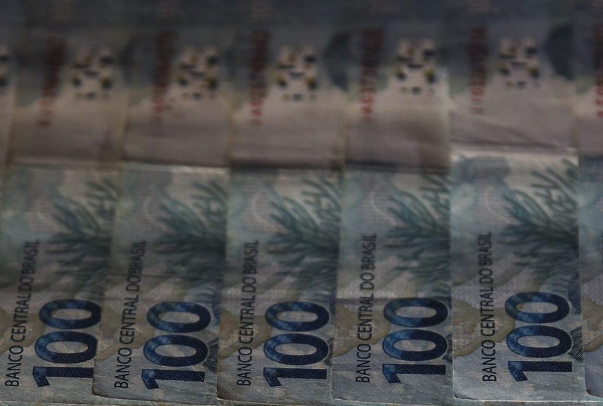economia3A-ibc-br-registra-queda-de-02C1025-em-junho2C-aponta-banco-central