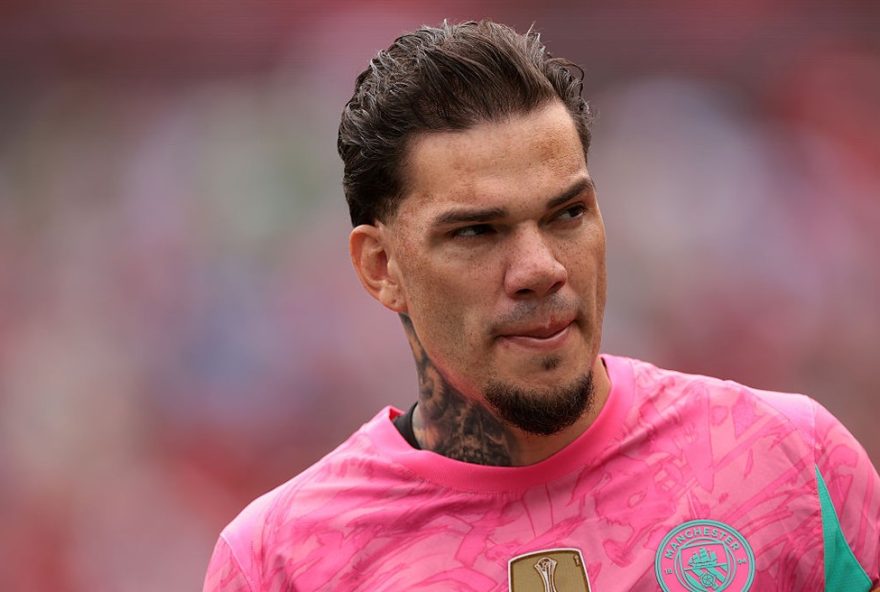 ederson-reafirma-compromisso-com-manchester-city3A-22minha-cabeca-esta-aqui22