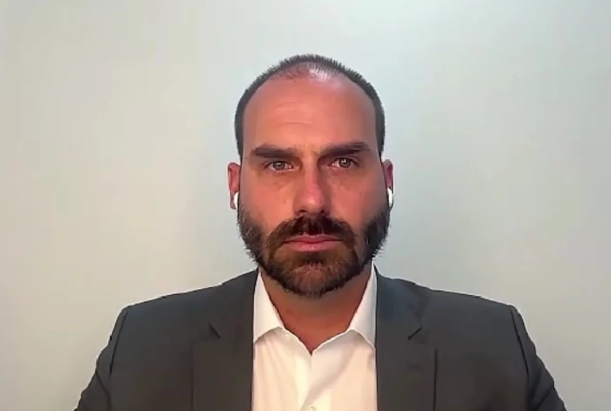 eduardo-bolsonaro-compartilha-elogio-de-trump-a-lula-e-tenta-reinterpretar-conversa